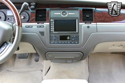 Used 2006 Lincoln Town Car Designer Series image 16