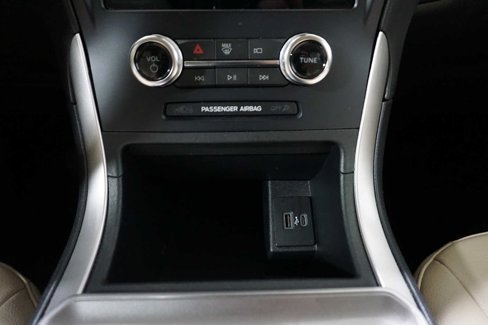 Used 2023 Ford Edge SEL image 16