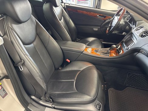 Used 2007 Mercedes-Benz SL 550 w/ Premium Pkg II image 36