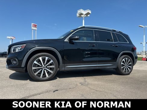 Used 2021 Mercedes-Benz GLB 250 image 1