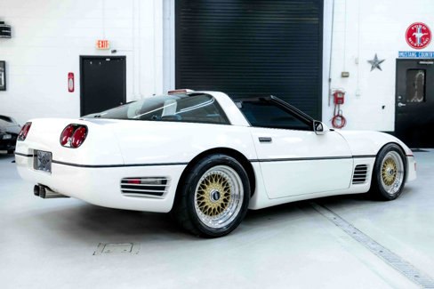 Used 1987 Chevrolet Corvette Coupe image 10