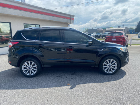 Used 2017 Ford Escape Titanium image 4
