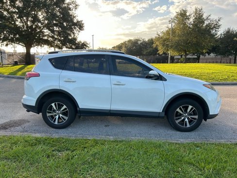 Used 2018 Toyota RAV4 XLE image 6
