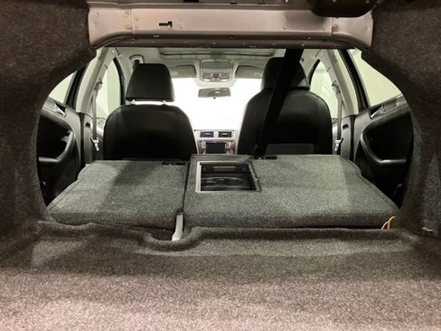 Used 2017 Volkswagen Jetta SE image 46
