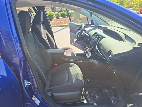 Used 2017 Toyota Prius Two image 10