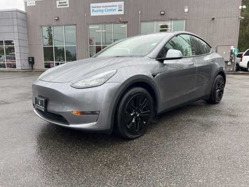 Used 2024 Tesla Model Y Long Range image 3