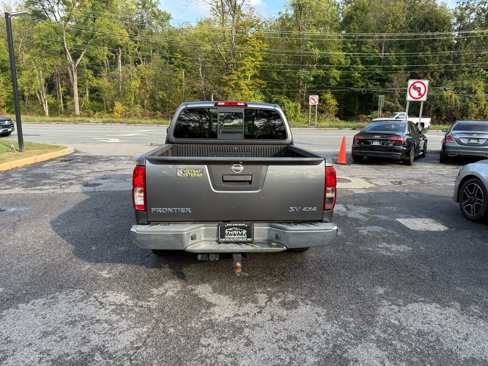 Used 2016 Nissan Frontier SV image 5