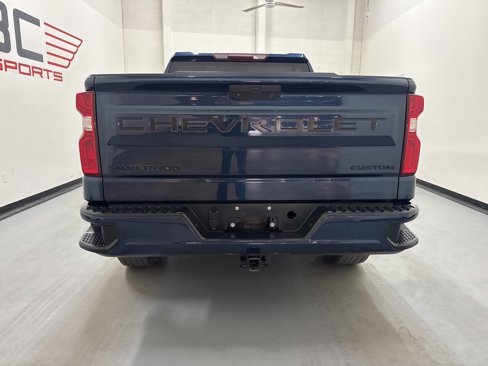 Used 2020 Chevrolet Silverado 1500 Custom w/ Custom Value Package image 14