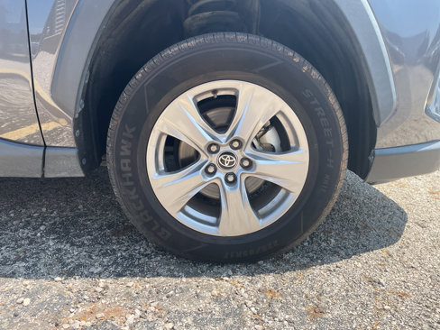 Used 2022 Toyota RAV4 XLE image 31
