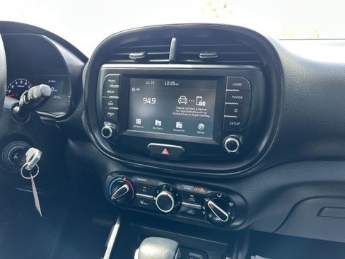 Used 2021 Kia Soul GT-Line image 32