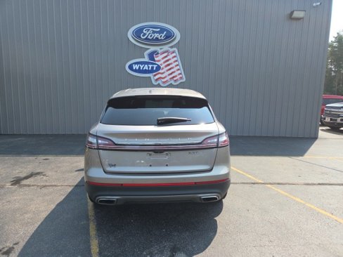 Used 2019 Lincoln Nautilus Select image 4