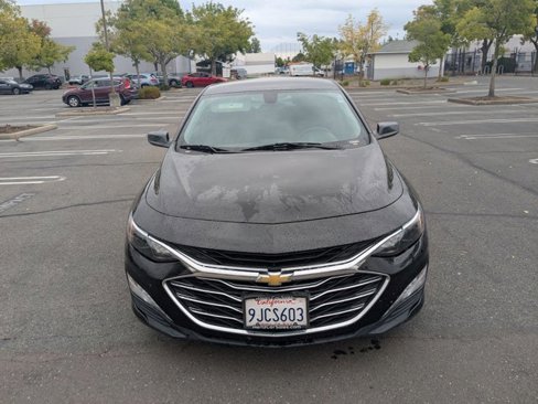 Used 2022 Chevrolet Malibu LT image 2
