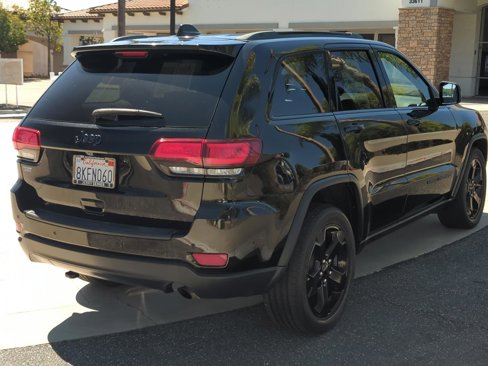 Used 2019 Jeep Grand Cherokee Laredo image 5