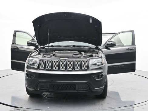 Used 2021 Jeep Grand Cherokee Laredo X image 43