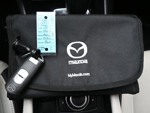 Used 2017 MAZDA MAZDA3 Grand Touring image 29