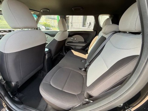 Used 2016 Kia Soul image 24