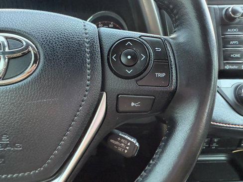 Used 2017 Toyota RAV4 SE image 27