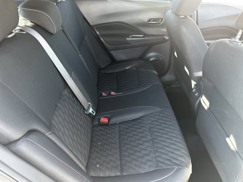 Used 2021 Nissan Kicks SV image 12