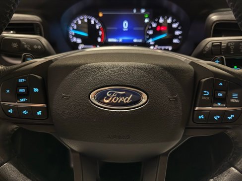 Used 2020 Ford Explorer XLT w/ Equipment Group 202A image 18
