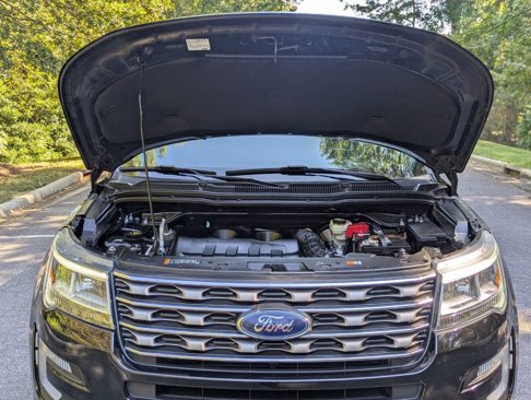 Used 2017 Ford Explorer XLT w/ Equipment Group 202A image 25