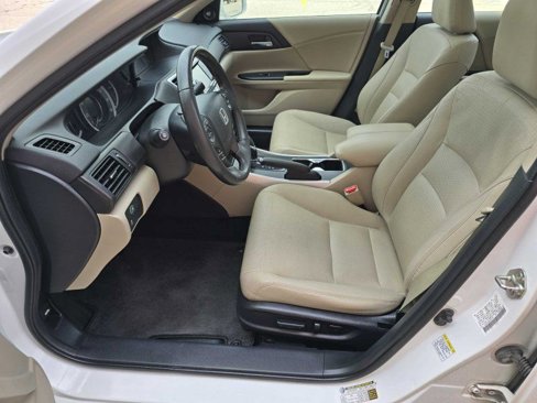 Used 2014 Honda Accord Touring image 8
