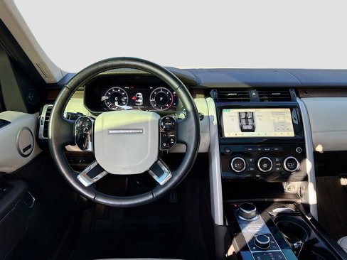 Used 2019 Land Rover Discovery HSE Luxury image 24
