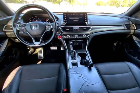 Used 2018 Honda Accord Sport image 16