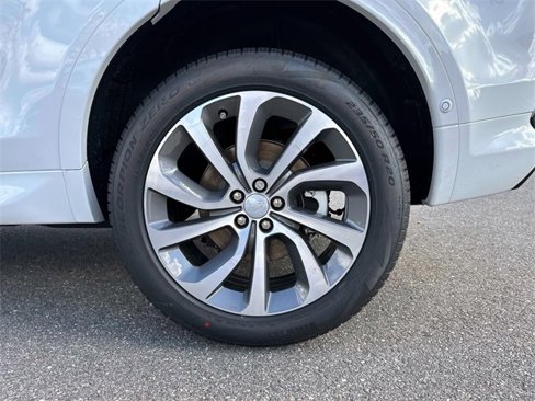 New 2025 Land Rover Discovery Sport S image 11