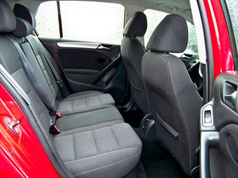 Used 2011 Volkswagen Golf 4-Door image 24