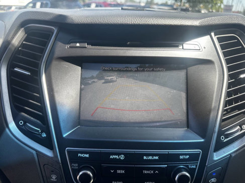 Used 2017 Hyundai Santa Fe SE image 32