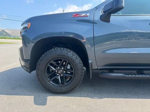 Used 2019 Chevrolet Silverado 1500 LT Trail Boss image 2