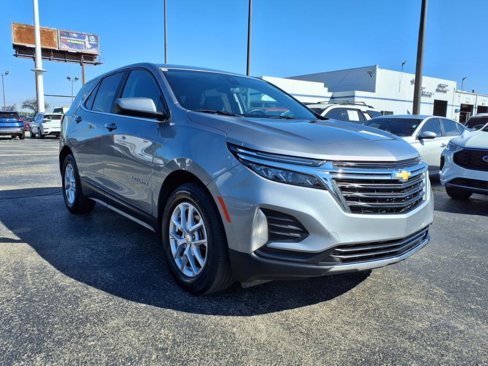 Used 2023 Chevrolet Equinox LT image 1