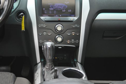 Used 2013 Ford Explorer XLT image 38