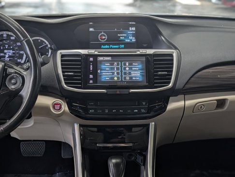 Used 2017 Honda Accord EX-L image 18