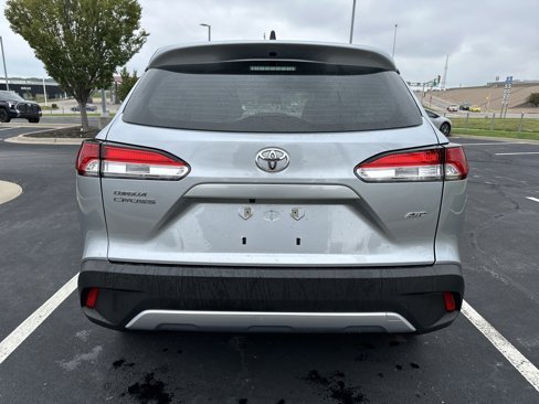 Used 2023 Toyota Corolla Cross L image 9