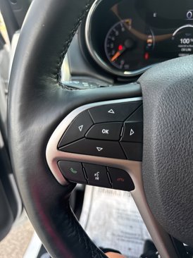 Used 2018 Jeep Grand Cherokee Limited image 17