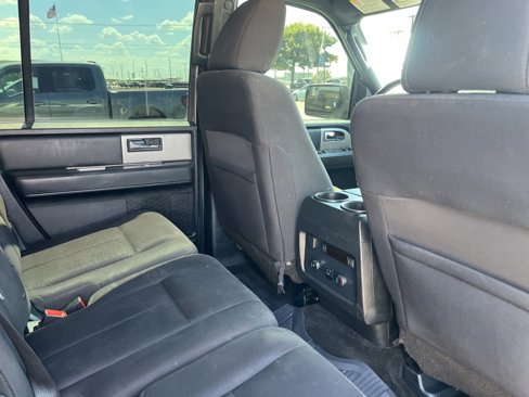 Used 2016 Ford Expedition EL XLT image 8