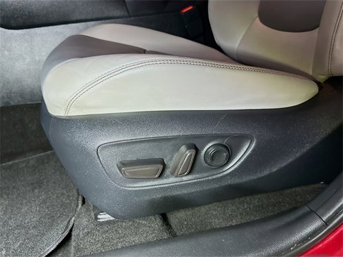 Certified 2020 Toyota RAV4 Limited image 17