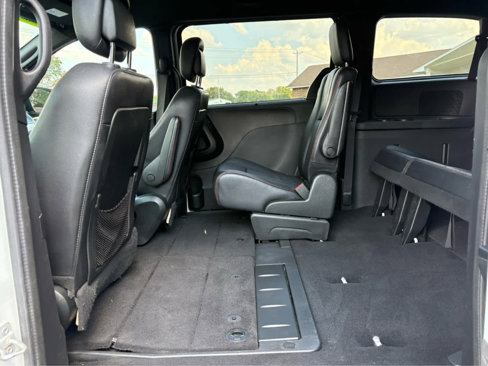 Used 2019 Dodge Grand Caravan GT image 11