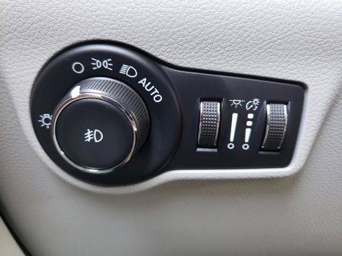 Certified 2022 Jeep Compass Limited image 19