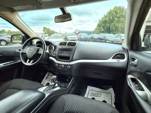 Used 2020 Dodge Journey SE image 35