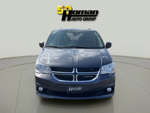 Used 2020 Dodge Grand Caravan SXT image 8