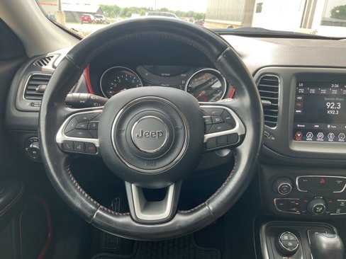 Used 2020 Jeep Compass Trailhawk image 11