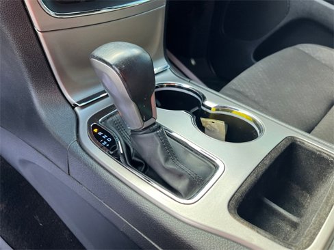 Used 2020 Jeep Grand Cherokee Laredo image 22