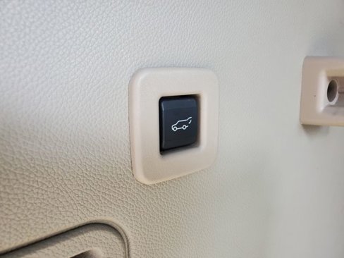 Used 2015 Lincoln Navigator L 4WD image 37