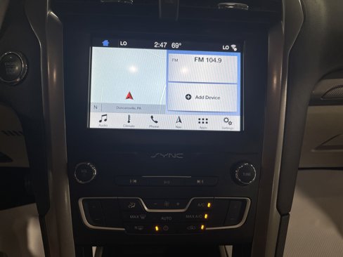 Used 2019 Ford Fusion SE image 21