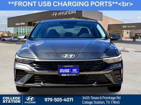 Used 2025 Hyundai Elantra SE image 9