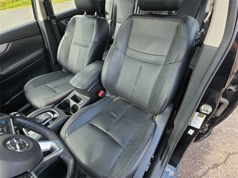 Certified 2020 Nissan Rogue Sport SL w/ Premium Package image 11