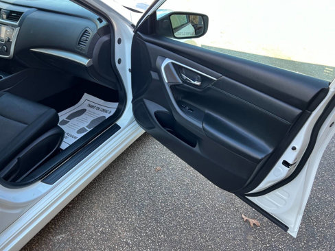 Used 2017 Nissan Altima 2.5 SR image 16