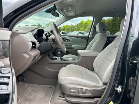 Used 2020 Chevrolet Traverse LT image 19